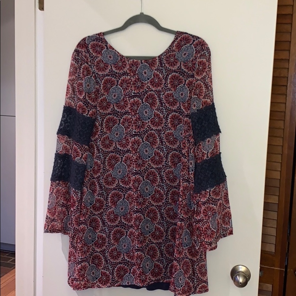 Volcom floral print tunic, size small